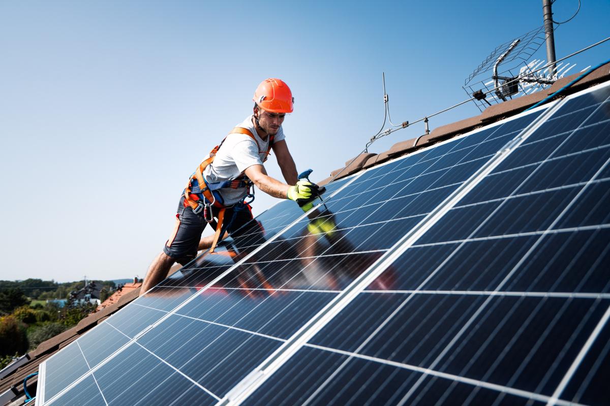 Pořízení fotovoltaické elektrárny neodkládejte, ceny se příští rok zdraží
